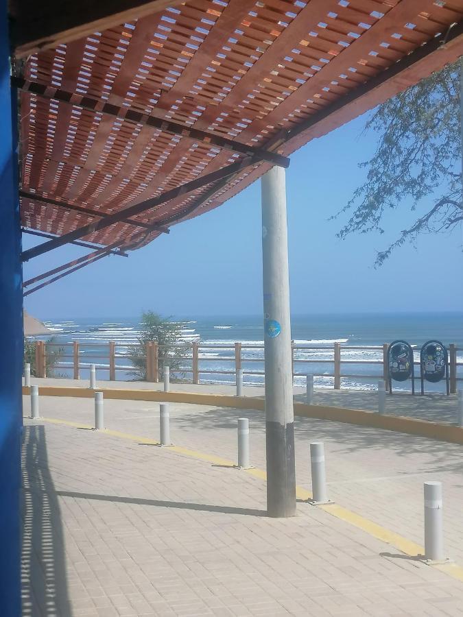 Hospedaje Restaurante El Hombre Puerto Chicama Eksteriør billede